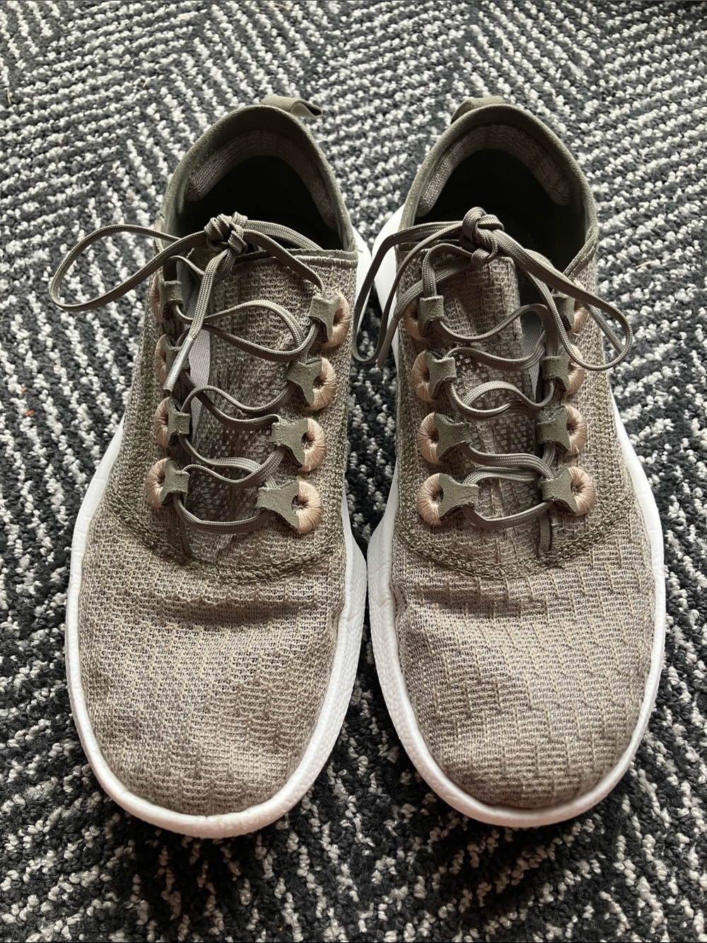 Allbirds women’s Lightweight Knit Casual Sneakers - Olive